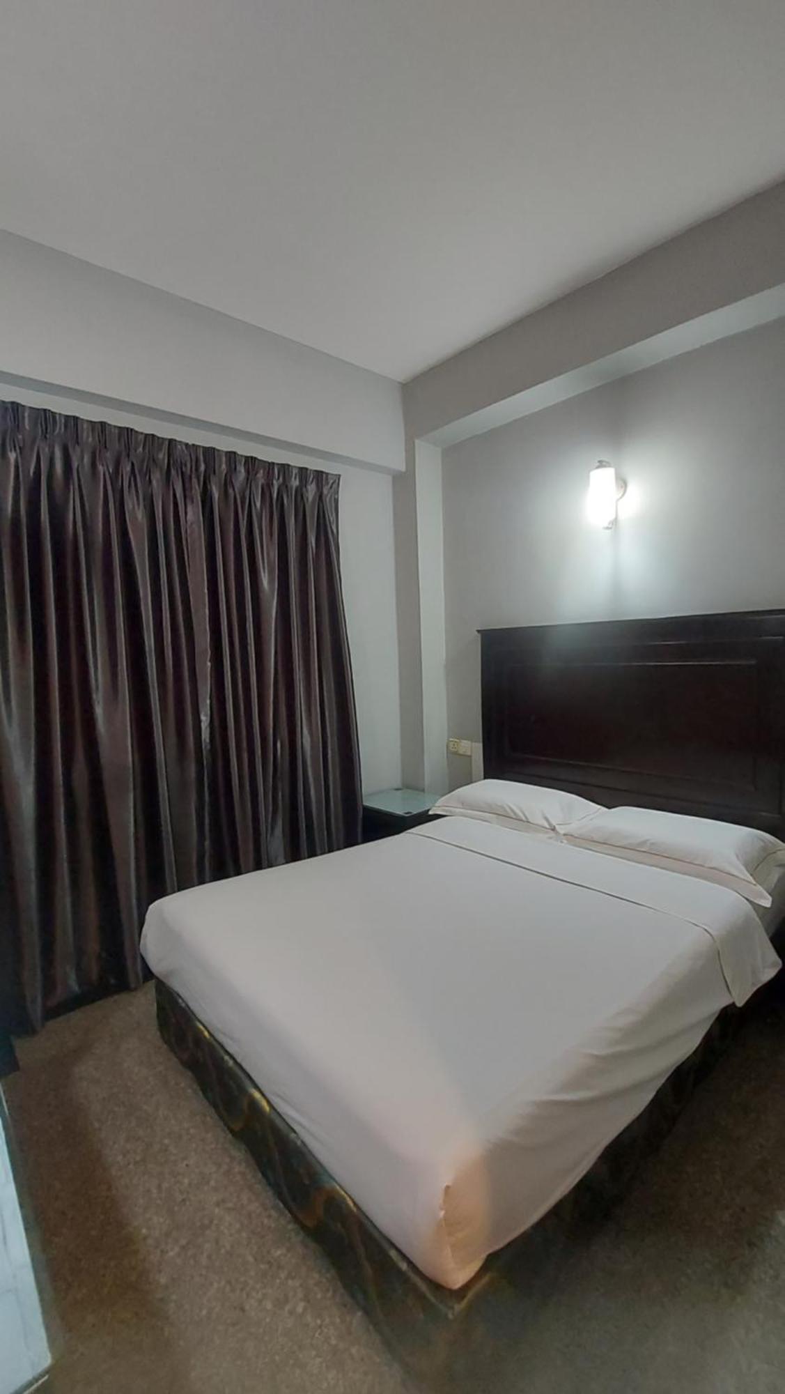 Hotel Sri Puchong Sdn Bhd Экстерьер фото