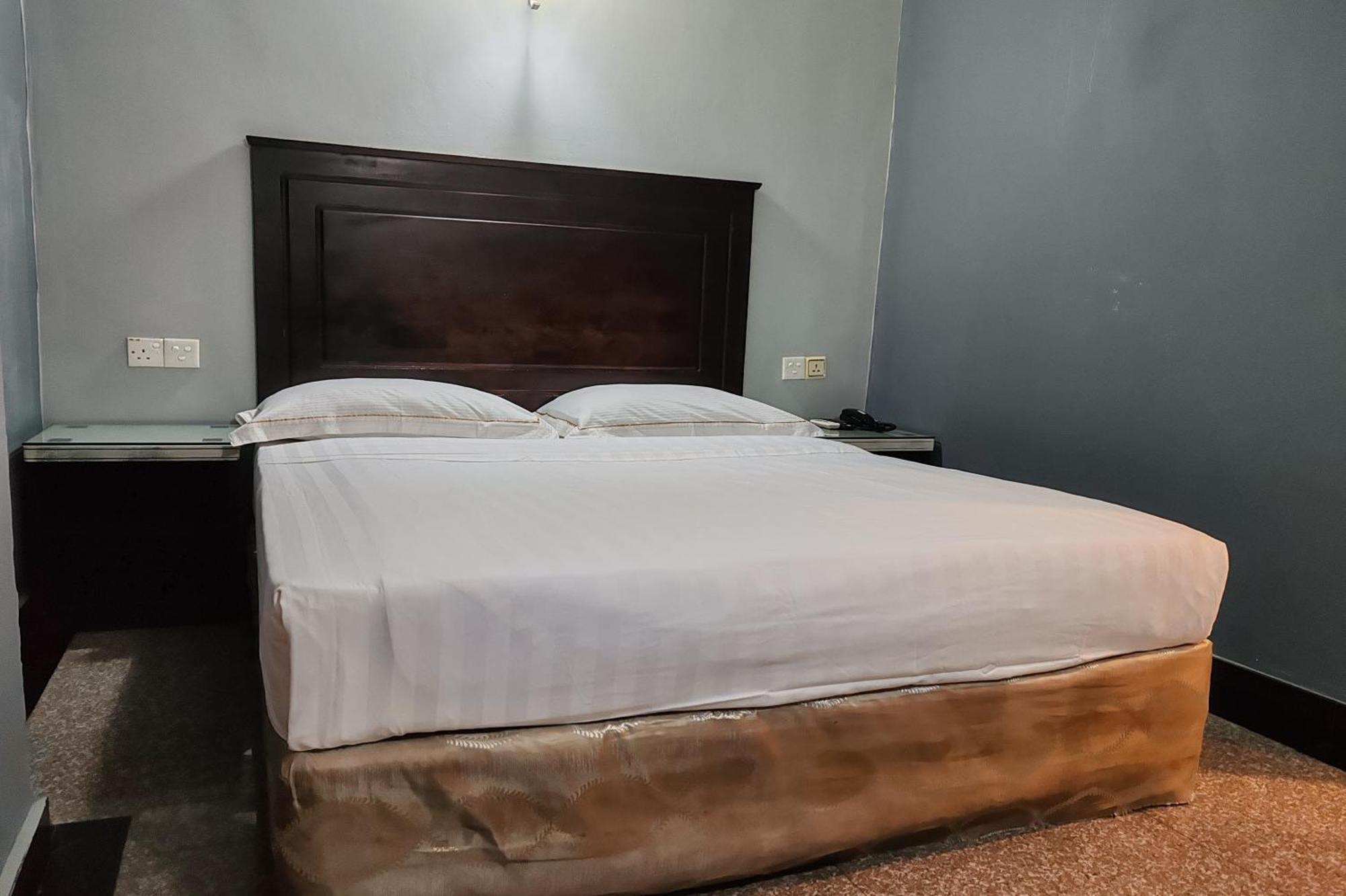 Hotel Sri Пучонг Экстерьер фото
