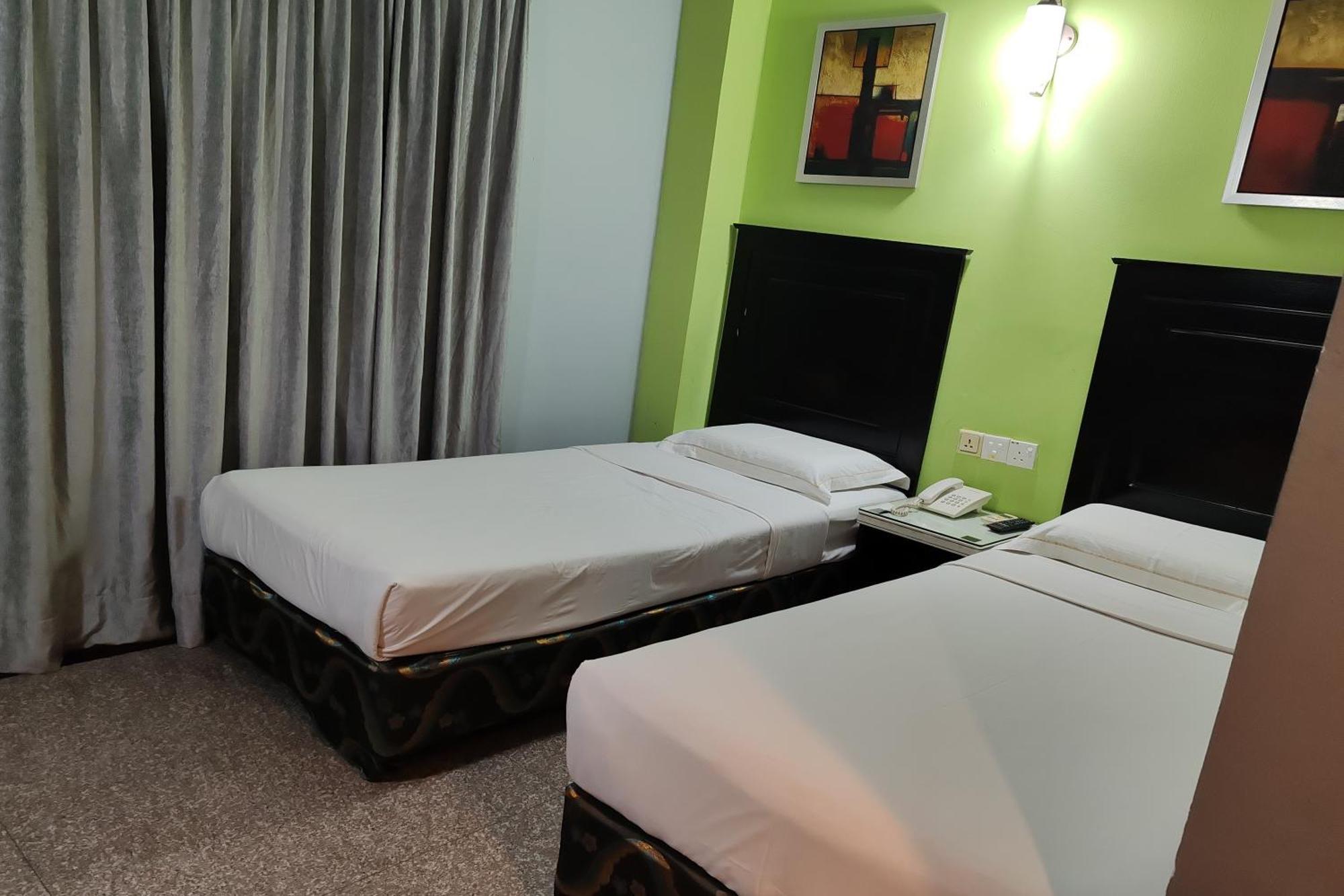 Hotel Sri Пучонг Экстерьер фото