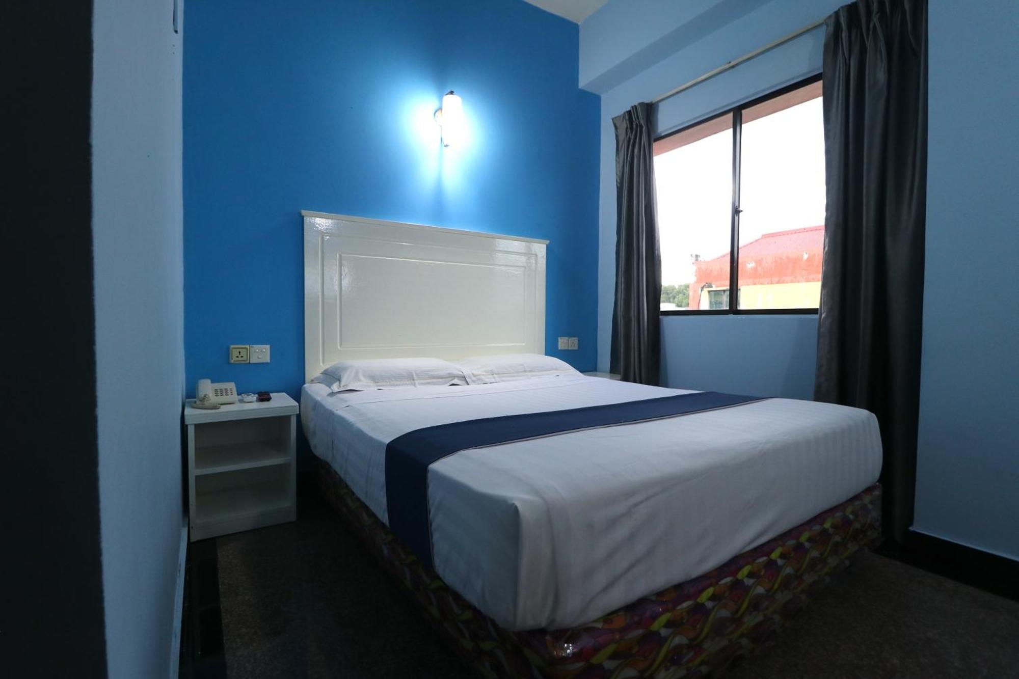 Hotel Sri Пучонг Экстерьер фото