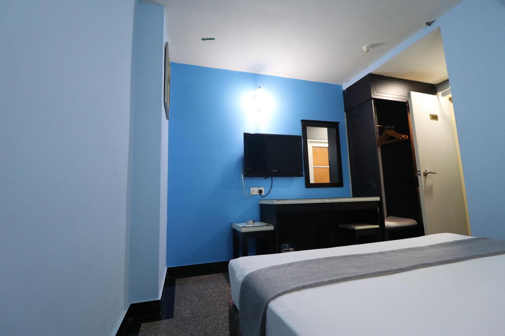 Hotel Sri Пучонг Экстерьер фото